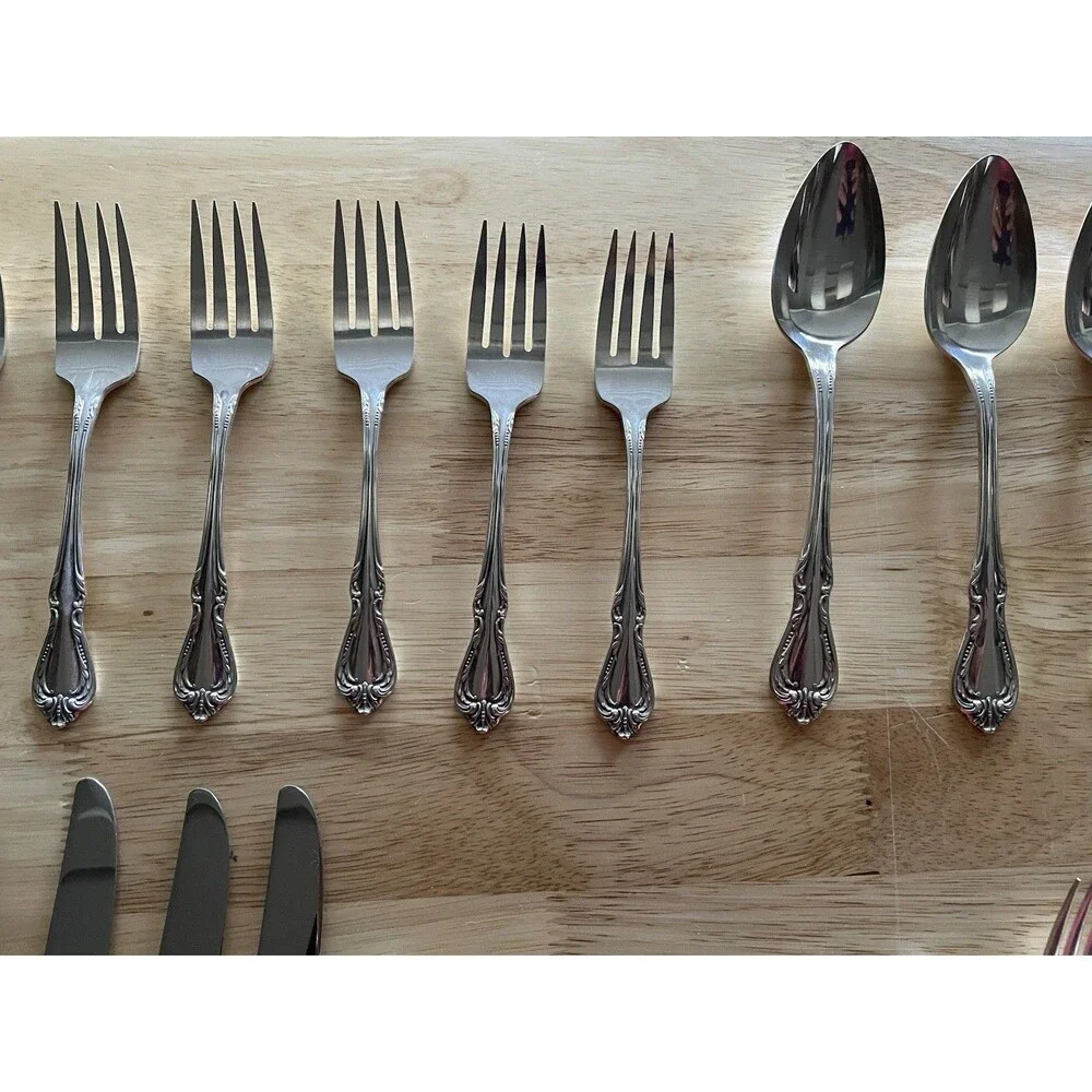 Oneida Wm A Rogers CHALICE / HARMONY Silver overlaid Flatware 30‎ pcs serve 6
